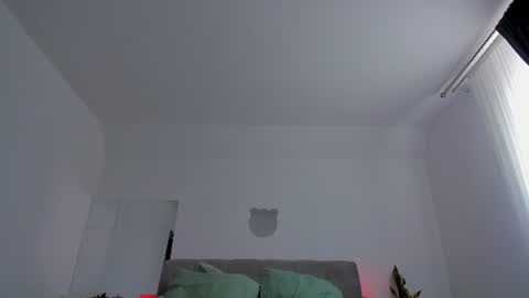 Larisa online show from July 2026 09:46:01 AM