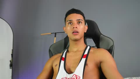 Buster independent model online show from May 2026 02:33:01 PM