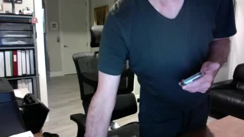 Snapshot of bustinout99 chatting on January 2025 01:33:02 PM afternoon wood online show from January 2025 01:33:02 PM