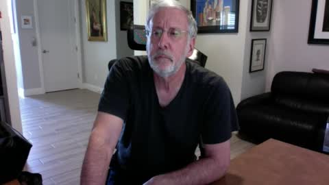 Snapshot of bustinout99 chatting on February 2025 03:20:01 PM afternoon wood online show from February 2025 03:20:01 PM