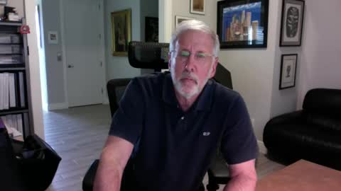 Snapshot of bustinout99 chatting on March 2025 08:16:01 PM afternoon wood online show from March 2025 08:16:01 PM