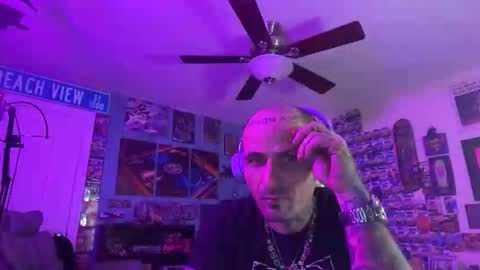 bustnutztaklenapz online show from November 2025 04:55:02 AM