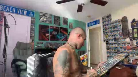 bustnutztaklenapz online show from November 2025 07:03:01 PM