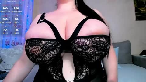 Snapshot of bustty_squirty_butterfly chatting on April 2026 09:05:01 PM Bustty Squirty Butterfly online show from April 2026 09:05:01 PM