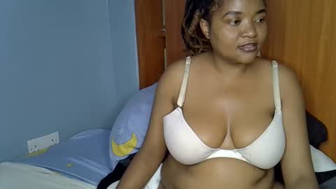 busty kenzi online show from June 2026 03:25:02 PM