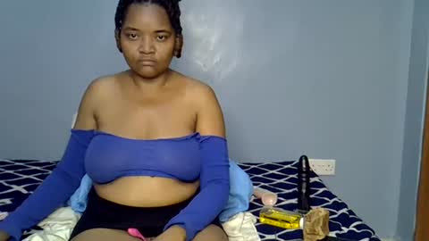 busty kenzi online show from July 2026 11:24:02 PM
