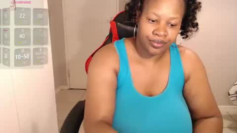 Snapshot of bustylisa85 chatting on February 2025 08:33:02 AM lisa online show from February 2025 08:33:02 AM