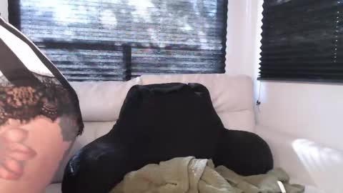 butterfly booty online show from September 2025 02:53:02 PM