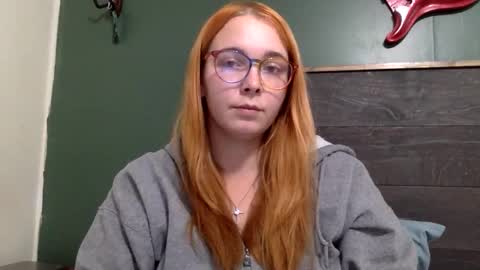 butterflywingzz online show from November 2025 02:21:01 AM