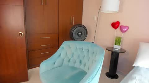 Snapshot of buunnyyhot chatting on February 2026 07:40:01 PM Rosse online show from February 2026 07:40:01 PM