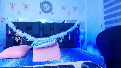 Carolina online show from December 2024 03:03:02 AM