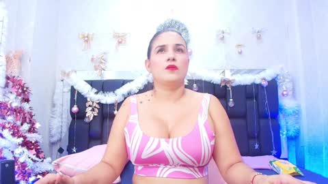 Carolina online show from December 2024 03:01:02 AM