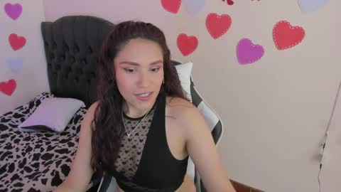 caelisse_cb online show from June 2026 05:18:01 PM
