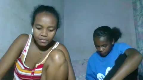caella98 online show from May 2026 04:37:01 PM