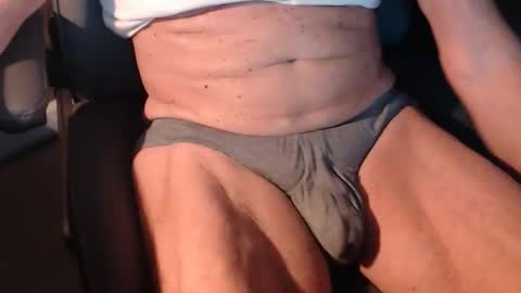 CAgay8 online show from May 2026 01:35:07 AM