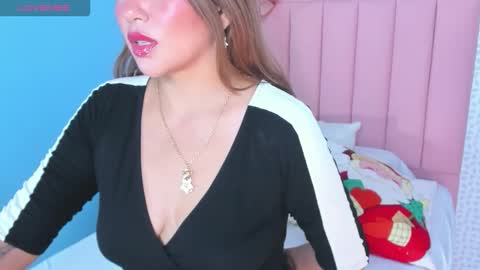 Snapshot of calanthelove chatting on December 2025 03:16:02 AM Calanthe online show from December 2025 03:16:02 AM