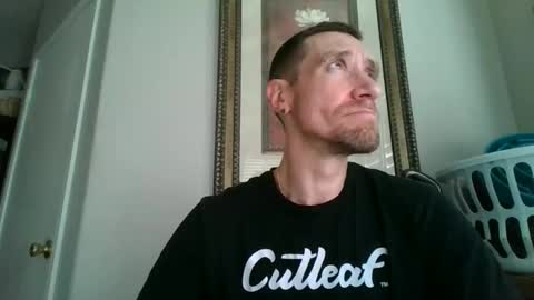 calbry82 online show from October 2025 06:57:02 PM