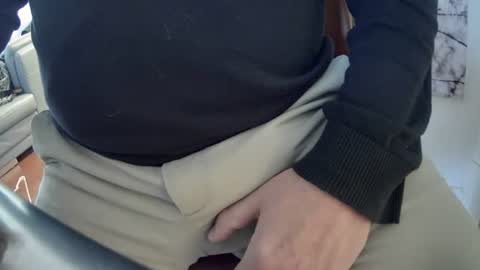 Snapshot of calc200 chatting on December 2024 05:18:02 PM calc200 online show from December 2024 05:18:02 PM