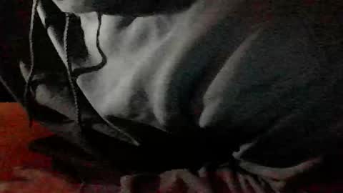 Snapshot of calisguitar chatting on December 2024 01:44:01 PM Calisguitar online show from December 2024 01:44:01 PM