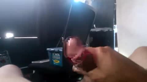 Snapshot of calisguitar chatting on October 2025 04:49:01 PM Calisguitar online show from October 2025 04:49:01 PM