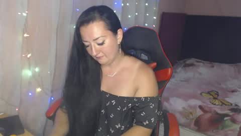 Snapshot of call_me_shaya chatting on June 2026 04:17:02 PM Shaya online show from June 2026 04:17:02 PM