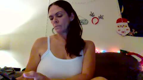 Snapshot of calli_girl420 chatting on January 2025 03:48:01 AM Calli online show from January 2025 03:48:01 AM