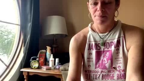 Snapshot of calli_girl420 chatting on February 2026 07:07:01 PM Calli online show from February 2026 07:07:01 PM