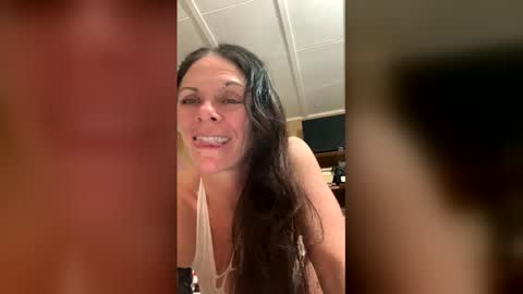 Snapshot of calli_girl420 chatting on February 2026 04:42:02 AM Calli online show from February 2026 04:42:02 AM