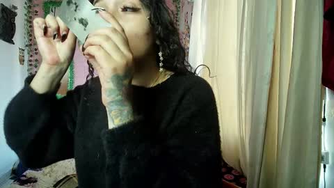 paula online show from December 2025 10:28:02 PM