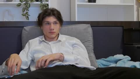 Calvin online show from January 2025 10:51:01 PM