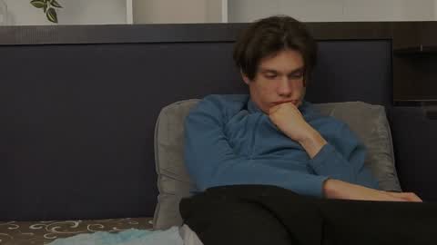 Calvin online show from January 2025 03:33:01 AM