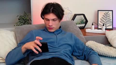 Calvin online show from January 2025 07:37:01 PM