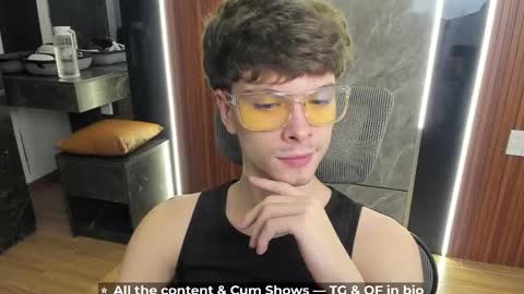 Hey I am Calvin  online show from May 2026 04:33:02 PM