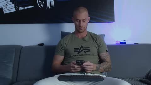 Calvin  online show from January 2025 08:32:02 AM