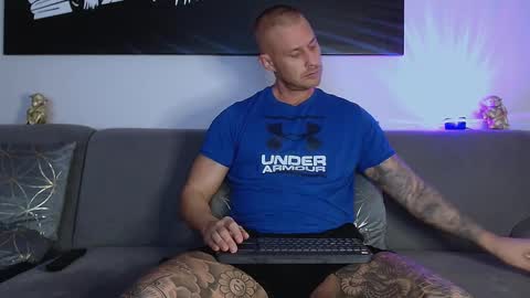 Calvin  online show from January 2025 09:05:02 PM