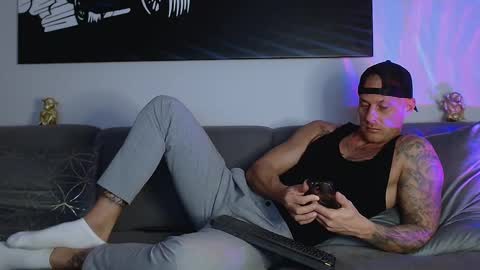 Calvin  online show from January 2025 09:42:01 PM