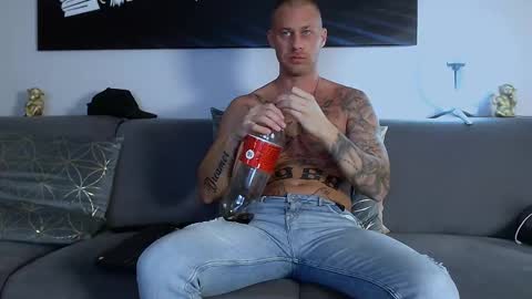 Calvin  online show from January 2025 12:57:01 AM