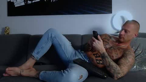 Calvin  online show from January 2025 10:04:01 PM