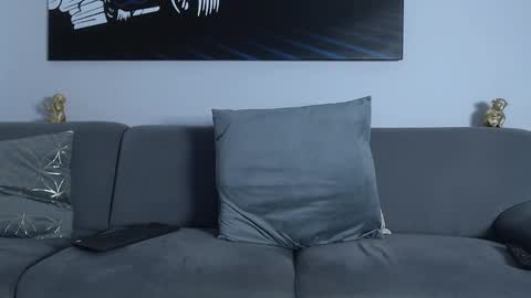 Calvin  online show from February 2025 06:42:01 AM