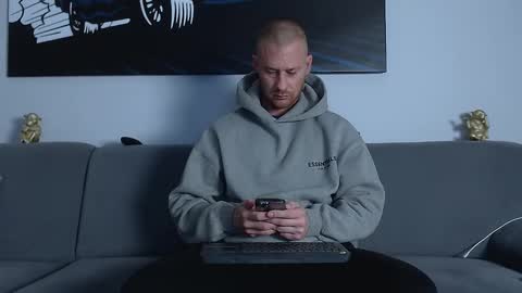 Calvin  online show from February 2025 08:16:02 AM