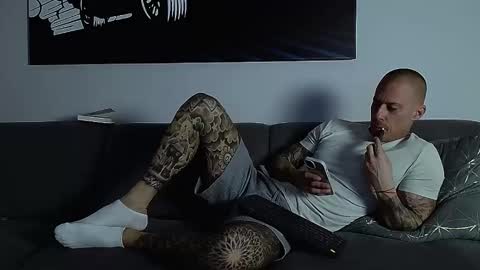 Calvin  online show from October 2025 09:37:01 PM