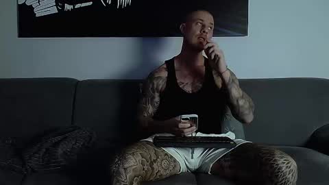 Calvin  online show from October 2025 10:28:02 PM