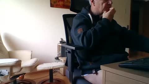 camcologne online show from December 2024 11:25:02 AM