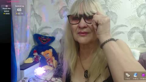 CamDiva1 online show from February 2026 02:33:01 PM