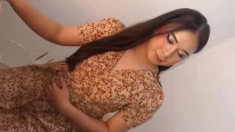 camela_star online show from December 2025 05:40:02 PM