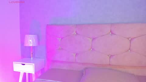 Camelia Smith online show from September 2025 03:30:01 AM