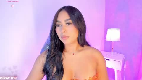 Snapshot of cameliaa_smiith chatting on April 2026 05:52:01 AM Camelia Smith online show from April 2026 05:52:01 AM