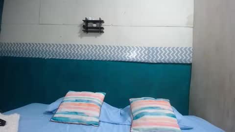 Snapshot of cameron_es chatting on October 2025 12:59:01 PM cameron_es online show from October 2025 12:59:01 PM