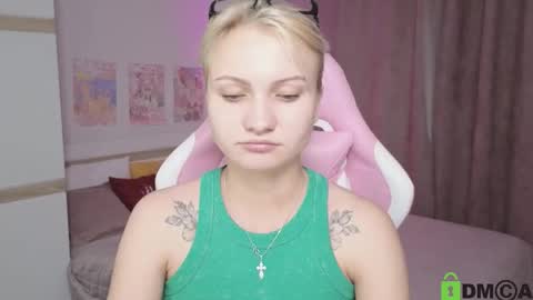 Cameron online show from September 2025 07:52:01 AM