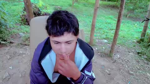 Snapshot of cameron_re chatting on May 2026 06:27:01 PM cameron_re online show from May 2026 06:27:01 PM